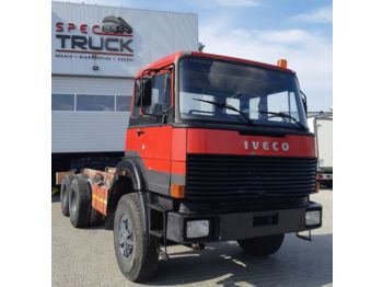 Cabeza tractora IVECO 330.35, 6x6, Steel/Steel, Cooled water, Big axles: foto 1