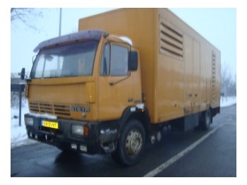 Steyr 17S21 - Camión caja cerrada