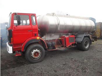Berliet  - Cisterna camión