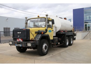 Cisterna camión para transporte de substancias químicas Iveco 330.30 - UNIC- ASFALT-BITUMEN-GOUDRON: foto 1