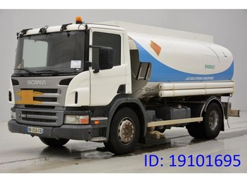Cisterna camión para transporte de combustible Scania P380: foto 1