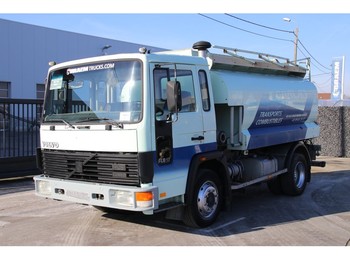 Cisterna camión para transporte de combustible Volvo FL610 STEEL TANK 8000 L: foto 1