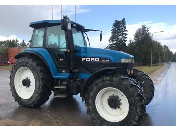 Tractor New Holland 8770: foto 1