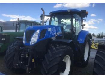 Tractor New Holland T7.235: foto 1