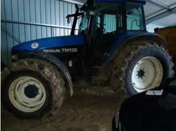 Tractor New Holland tm135: foto 1