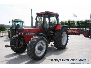 Case IH 1056 - Tractor