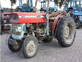 Massey Ferguson 152 - Tractor