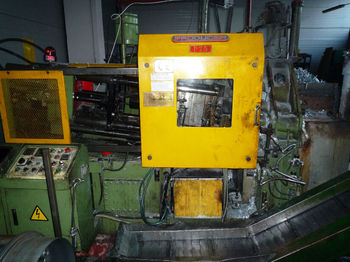 Máquina herramienta ITK DH-P80, P-75, DH-P60 - trzy wtryskarki (Linia produkcyjna wyrobó: foto 1