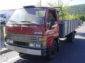 Toyota Dyna BU84 - Volquete furgoneta