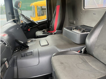 Scania P400 8X4 - Camión caja abierta: foto 4